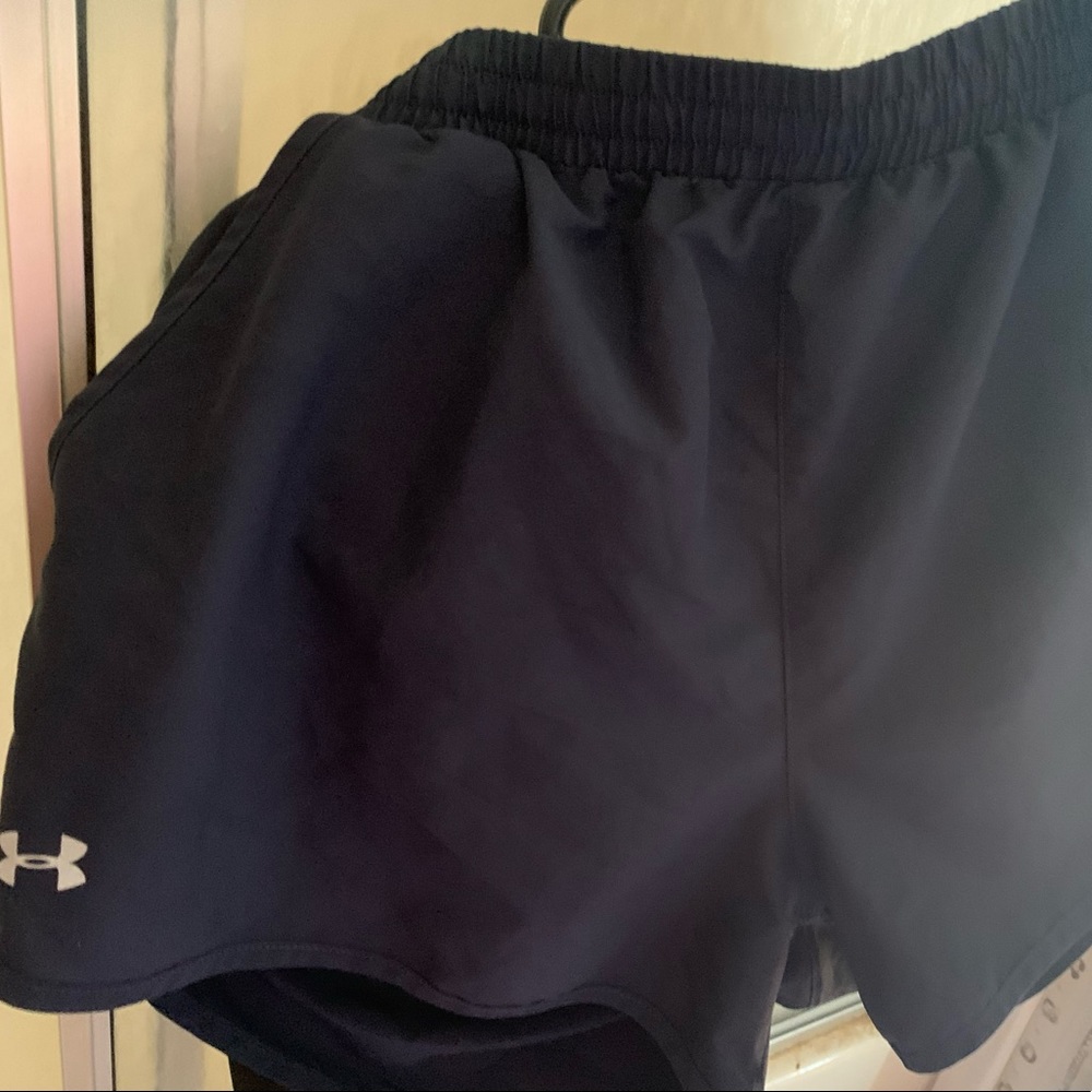 Under armor athletic shorts navy blue xl